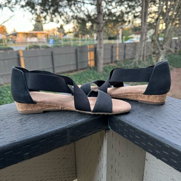 Naturalizer Women’s Reflex Black Elastic Fabric Strap Sandals Size 6.5 - Picture 7 of 8